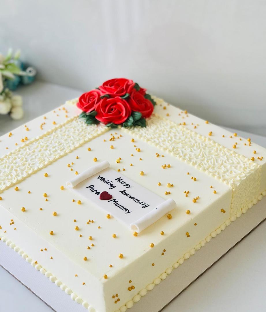 Wedding & Anniversary cake by Alliance Bakery