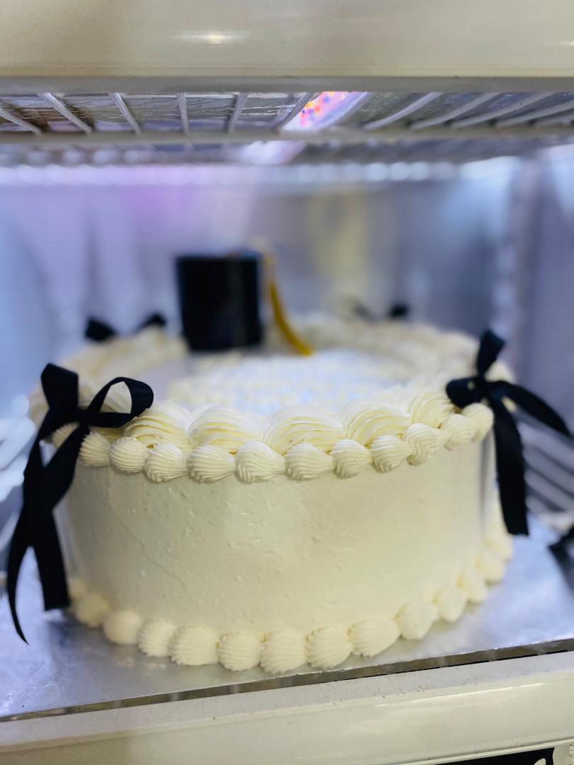 Graduation & Themed Cakes cake by Alliance Bakery