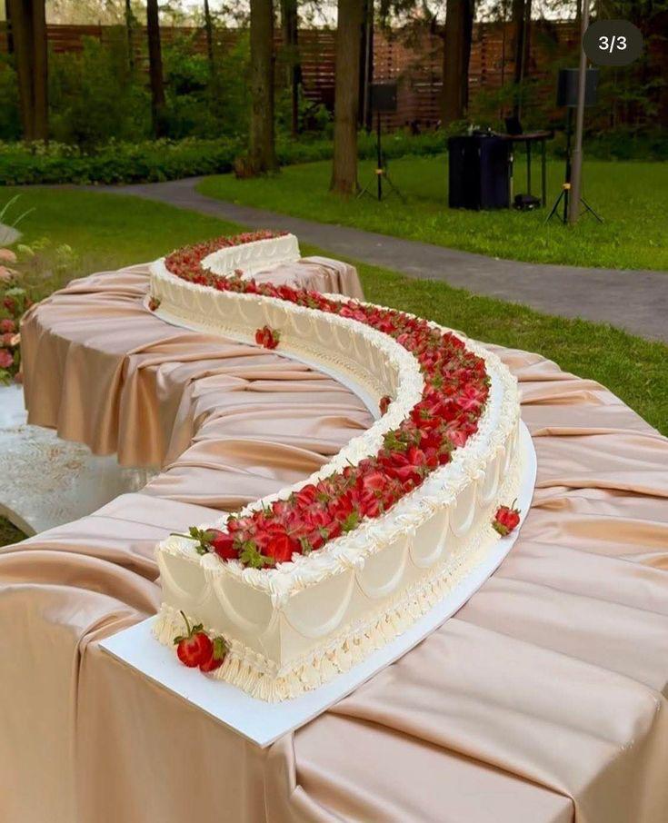 Wedding & Anniversary cake by Alliance Bakery